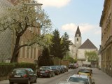 Blick auf die Penzinger Kirche Richtung stadteinwrts