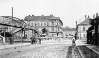 Fugngersteg zu den Bahnsteigen